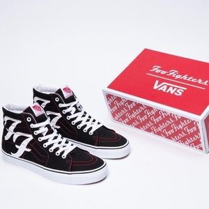 NWT Vans Foo Fighters Sneakers